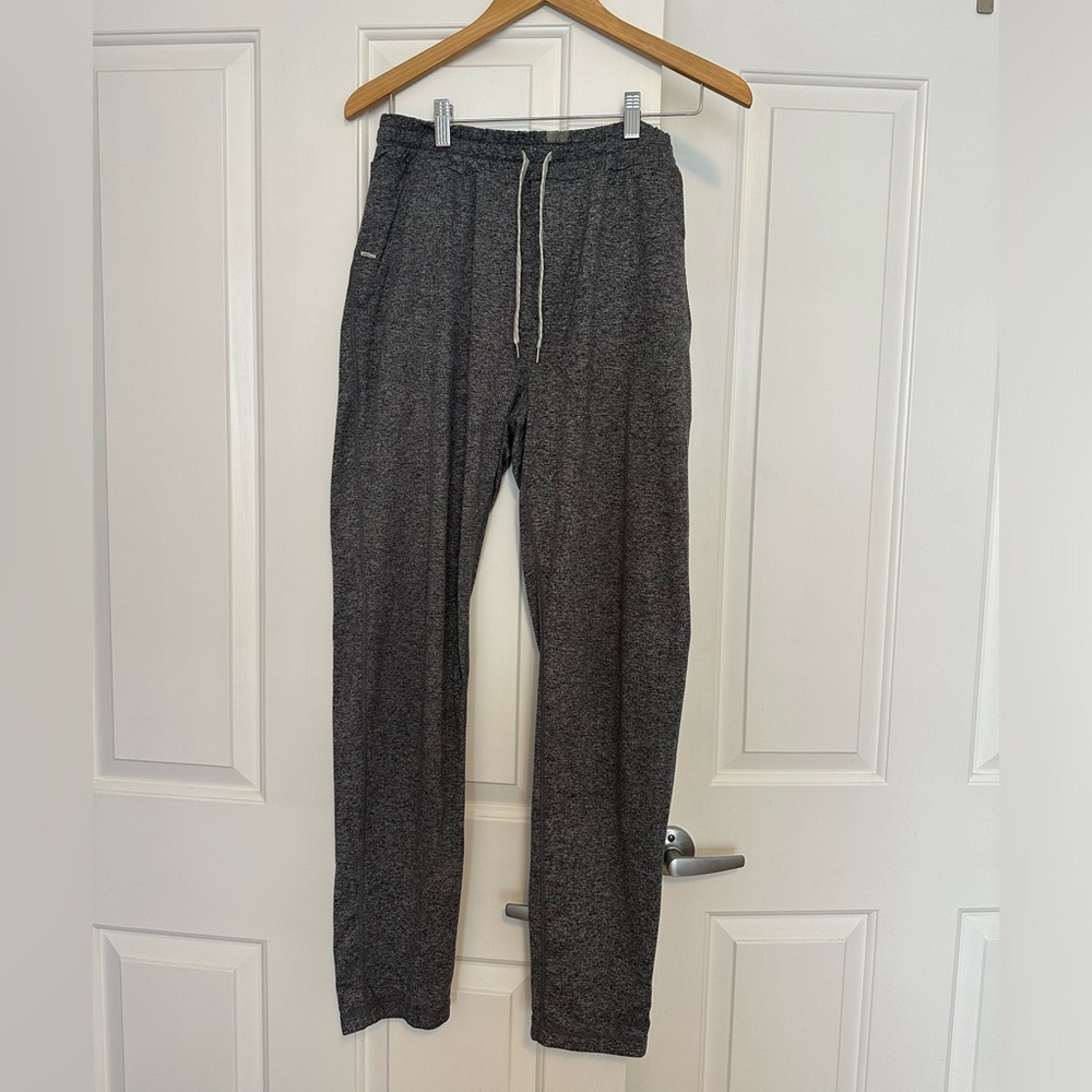 VUORI JOGGERS MEN’S SIZE M